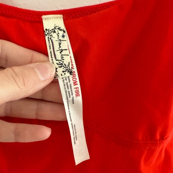 Free People Red Seamless Double-Strap Bodysuit – Scoop Neck Stretch Knit size S - Picture 4 of 10